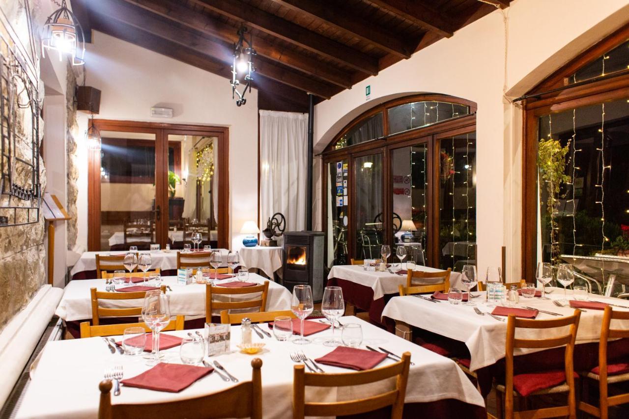 Hotel Ristorante Il Caminetto Диано Марина Екстериор снимка